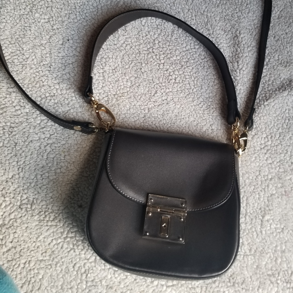 A bellucci crossbody handbag